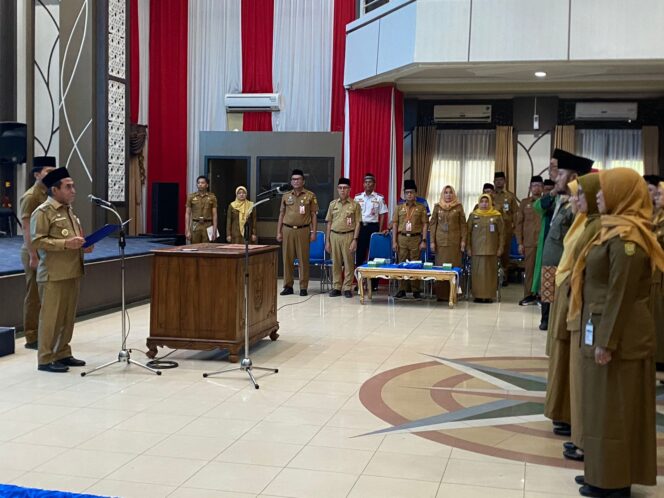 
 23 Pejabat Administrasi dan Pengawasan Pemko Banjarmasin Dilantik