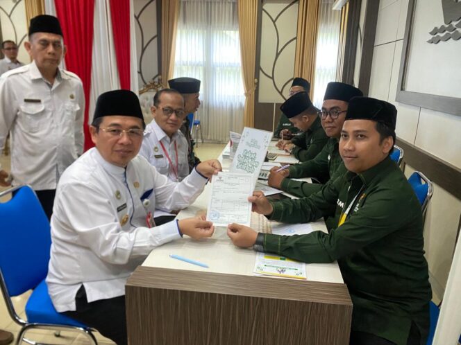 
 Wali Kota Ajak Para ASN Salurkan Zakat, Infaq dan Sedekah di BAZNAS Banjarmasin