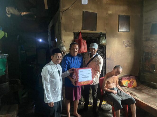 
 FWB Banjarmasin Salurkan Bantuan Berkah Ramadhan Kepada Warga Miskin