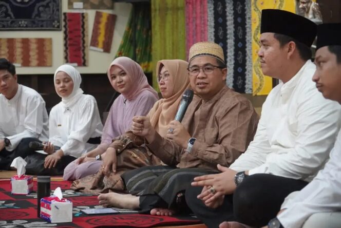
 Hadiri Bukber The River Bersama Organisasi dan Komunitas Pemuda, Wali Kota Banjarmasin Buka Diskusi Bersama