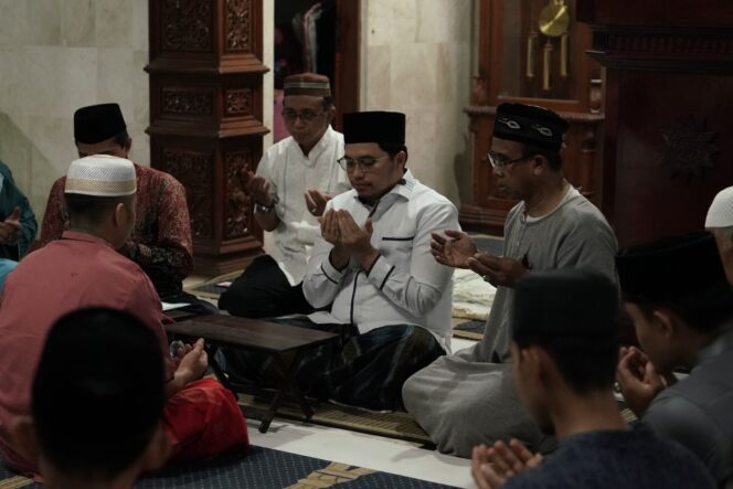 
 Bupati Aulia Islamkan Satu Warga Patikalain HST, Rabul Punya Nama Baru