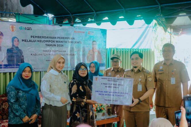 
 Tingkatkan Peran Perempuan, Pemkab HST Sasar Wanita Tani