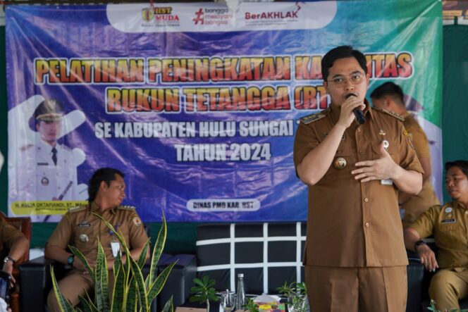 
 Jadi Perhatian, Pemkab HST Beri Penguatan Para RT