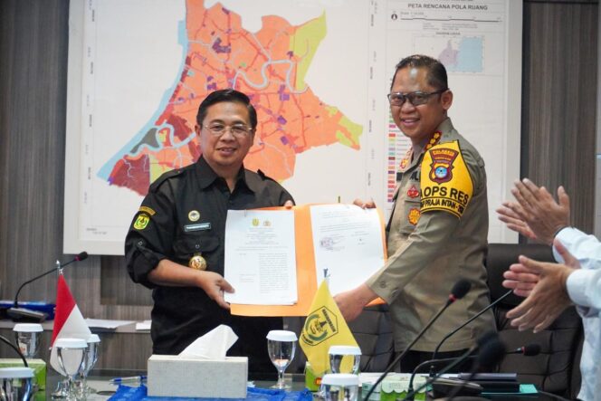 
 Pemko dan Forkopimda Banjarmasin Teken NPHD Pengamanan Pilkada Tahun 2024