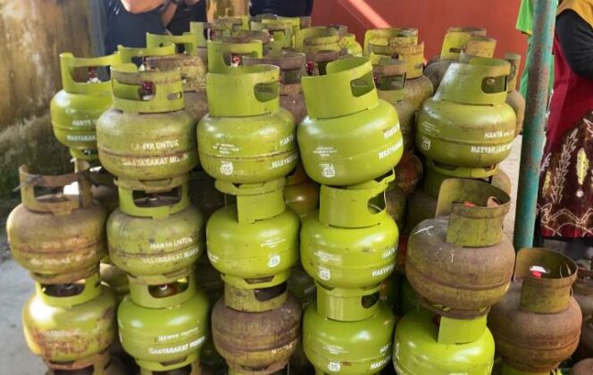 
 Mainkan Harga, Tiga Pangkalan Gas Elpiji Subsidi Nakal di Banjarmasin Dijatuhkan Sanksi