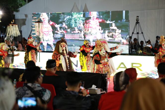 
 Meriahkan Karnaval Budaya Nusantara, Ibnu Sina: Ajang Sajikan Budaya Banjar di Kancah Nasional
