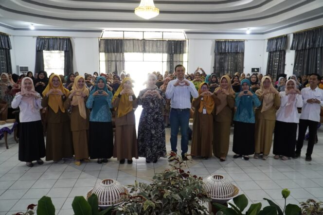 
 Bahas Isu Gagal Pemberian Asi Eksklusif di HST, Dinkes Hadirkan Cheri dan Dokter Ozi