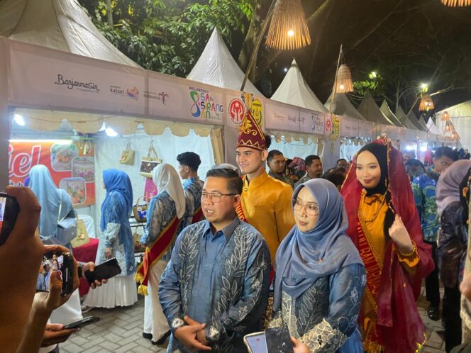 
 Kenalkan Warisan Budaya Kain Sasirangan di Pergelaran BSF ke 8