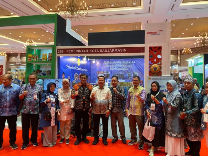 
 Ikut Ramaikan Indonesia Maju Expo dan Forum 2024, Upaya Pemko Banjarmasin Menarik Investor Luar Investasi Produksi Kain Sasirangan