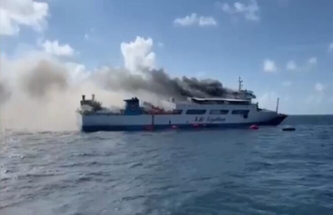 
 KM Niki Sejahtera Terbakar, Keluarga Korban Menunggu Cemas di Pelabuhan Trisakti Banjarmasin