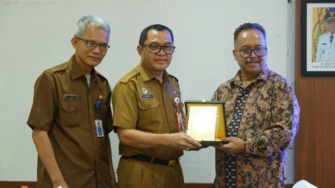 
 Sambut Hangat Kunjungan Konjen RI, Langkah Banjarmasin Kepakkan Jejaring UMKM yang Lebih Luas