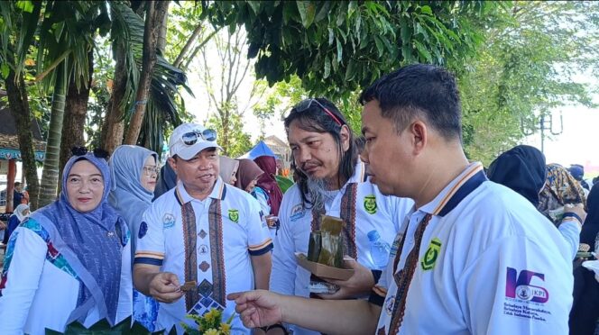 
 SKPD Pemko Banjarmasin Ikut Sajikan Wadai Banjar Untuk Para Tamu JKPI