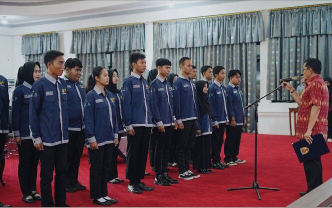 
 Dikukuhkan Wabup Mansyah, FKPPM Siap Dukung Pembangunan di HST