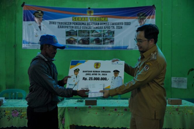 
 Upaya Menyejahterakan Masyarakat, Pemkab HST Beri Bantuan Hunian