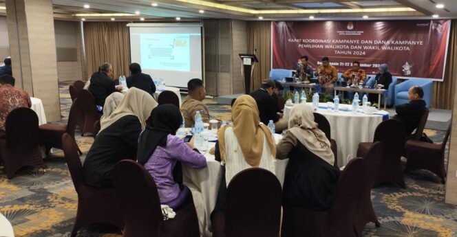 
 Gelar Rakor Kampanye dan Dana Kampanye, KPU Banjarmasin Ingatkan Para Bapaslon Segera Serahkan RKDK