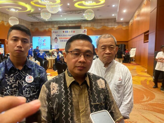 
 Mesin Partai Koalisi Bergerak Serentak Menangkan Arifin – Akbari Pilkada 2024