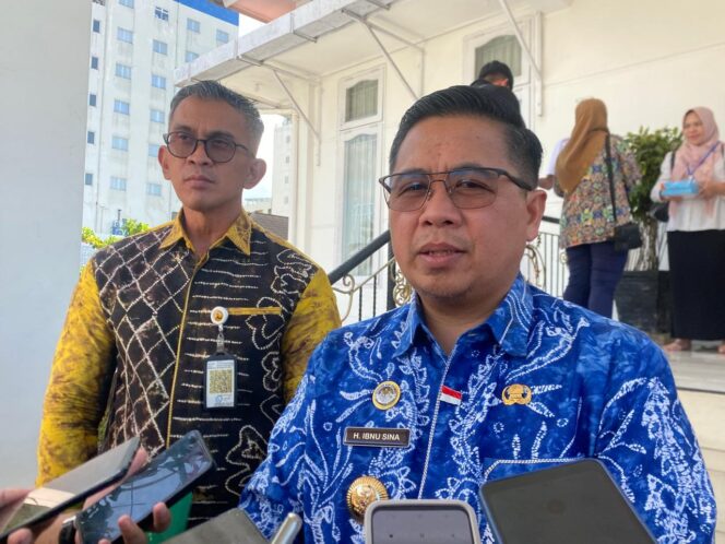 
 Wali Kota Banjarmasin Minta Seluruh Tim dan Pendukung Paslon Pilkada Jangan Saling Berselisih