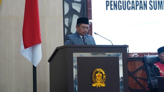 
 Di Sela Rapat Pengucapan Sumpah/Janji Pimpinan DPRD, Wali Kota Banjarmasin Ajak Heningkan Cipta Kenang Peristiwa G30S