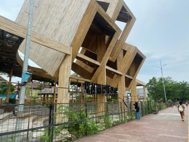 
 Semenjak Tutup Kampung Ketupat Nampak Terbengkalai
