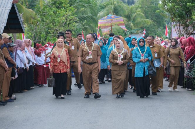 
 Tim PK2D Kalsel ke HST Disambut Sekda Yani