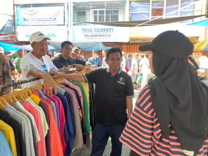 
 Sapa Warga Pasar Baru dan Pasar Pagi, Arifin – Akbari Janjikan Penataan Pasar Tanpa Hilangkan Kesan Otentik