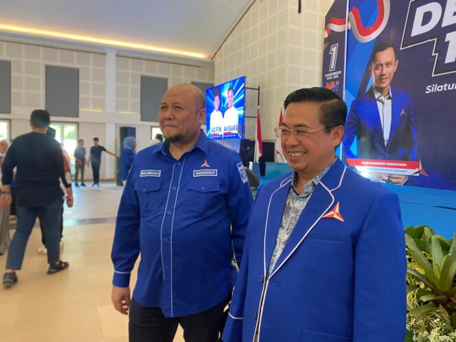 
 Ketua DPD Demokrat Kalsel Instruksikan Para Kader Satu Suara Menangkan Muhidin-Hasnur dan Arifin-Akbari