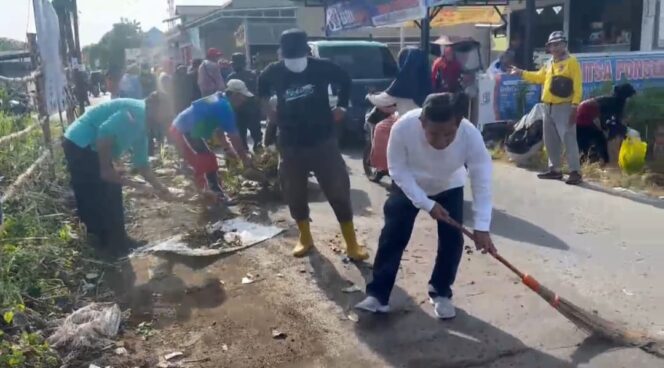 
 Ajak Warga Jaga Kebersihan Lingkungan, Arifin Tunjukkan Aksi Nyata