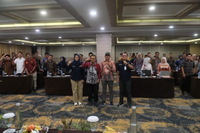 
 Tingkatkan SDM di Bidang Komunikasi Publik, Pjs Bupati HST: Sampaikan Informasi Membangun