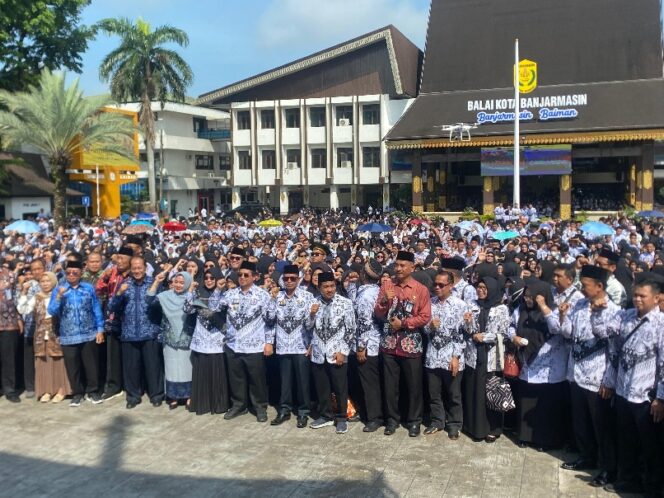 
 Peringatan HGN dan PGRI Tahun 2024, Pemko Banjarmasin Terus Beri Perhatian Serius Dunia Pendidikan