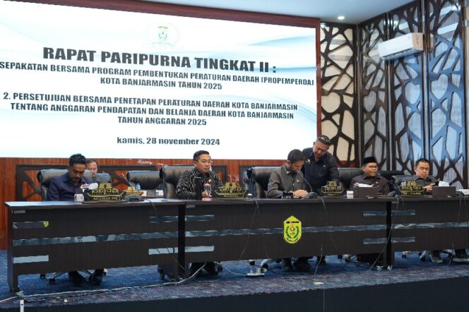 
 Sepakati Propemperda dan APBD Kota Banjarmasin TA 2025, Ibnu Sina Dorong Efisiensi Belanja Daerah