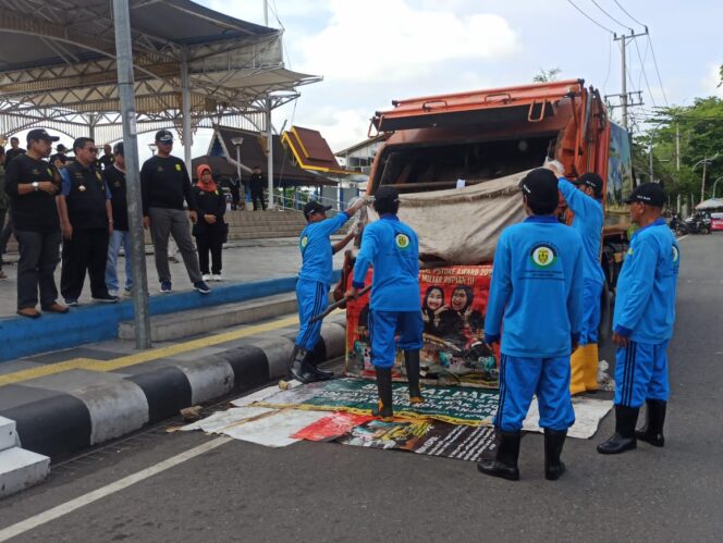 
 Perayaan Malam Pergantian Tahun Baru, DLH Banjarmasin Siagakan Petugas Kebersihan