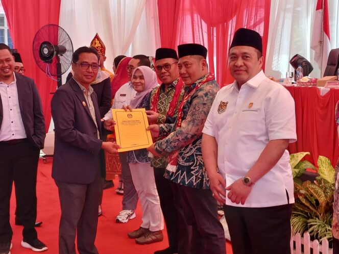 
 Sah! KPU HST Tetapkan Samsul Rizal dan Gusti Rosadi Elmi Bupati dan Wakil Bupati HST Terpilih