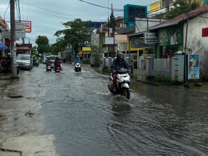 
 Dua Wilayah Terdampak Banjir Parah, Satu KK Terpaksa Dievakuasi BPBD Banjarmasin
