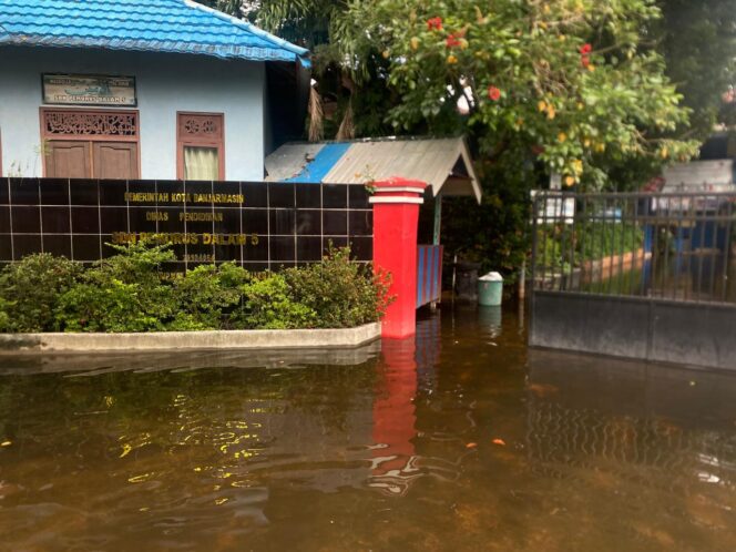 
 7 Sekolah di Banjarmasin Terendam Banjir, 3 Diantaranya Tepaksa PJJ