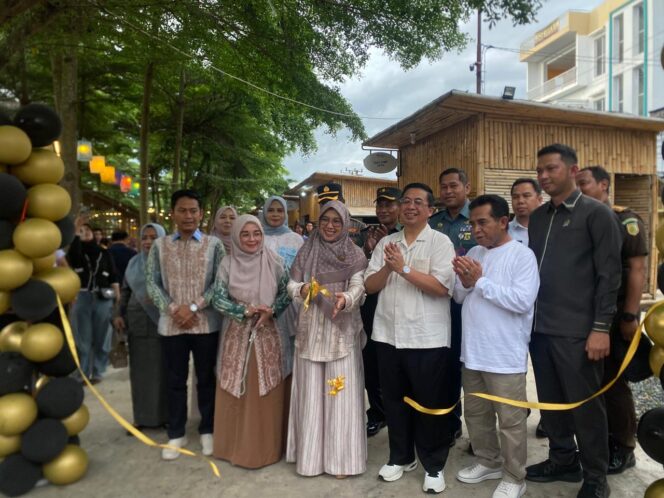 
 Kampung Ketupat Kembali Dibuka, Wali Kota Banjarmasin Terpilih Yamin : Dukung UMKM Lokal