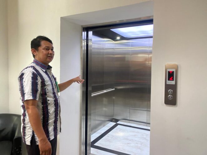 
 Ini! Alasan Kenapa Lift di Siring Menara Pandang Belum Bisa Dioperasionalkan