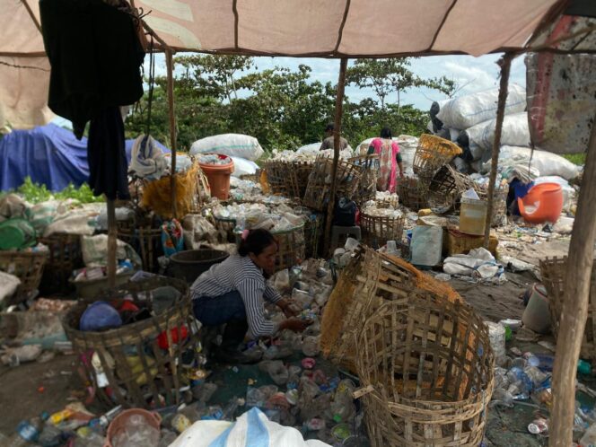 
 Penutupan TPA Basirih Berimbas Ratusan Pemulung dan Pengepul Kehilangan Mata Pencarian