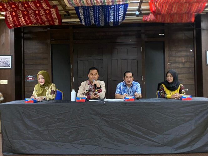 
 Tekan Penggunaan Kantong Plastik di Pasar Wadai Ramadhan, Pengunjung Dihimbau Bawa Kantong Belanja Sendiri