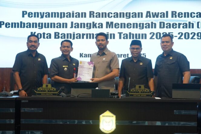 
 Wali Kota Sampaikan Empat Visi-Misi pada RPJMD 2025-2029 untuk Membangun Kota Banjarmasin Lebih Maju dan Sejahtera