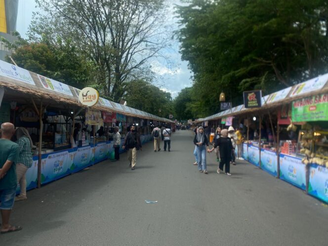 
 Pemko Banjarmasin Monitoring Pasar Wadai Ramadhan, Pastikan Tak Ada Jual Beli Lapak dan Makanan Berbahaya