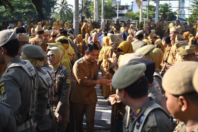 
 Hari Pertama Kerja, Wali Kota Tekankan Halal Bihalal Jadi Momentum Awal Pengabdian ASN Baru
