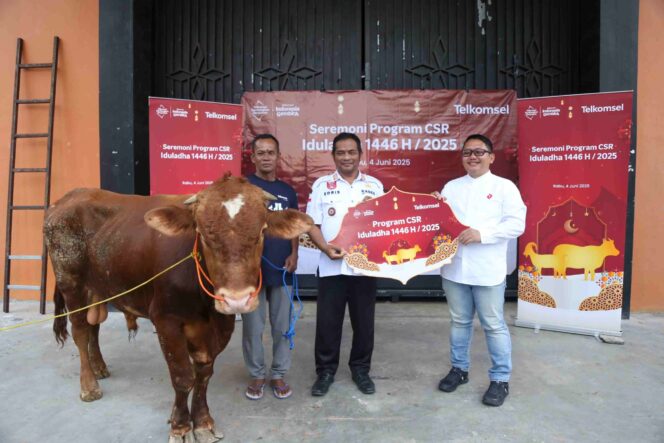 
 Telkomsel Bagikan Hewan Kurban ke Lebih dari 600 Titik Prioritas di Seluruh Penjuru Indonesia, Sambungkan Senyuman di Momen Iduladha 1446 H