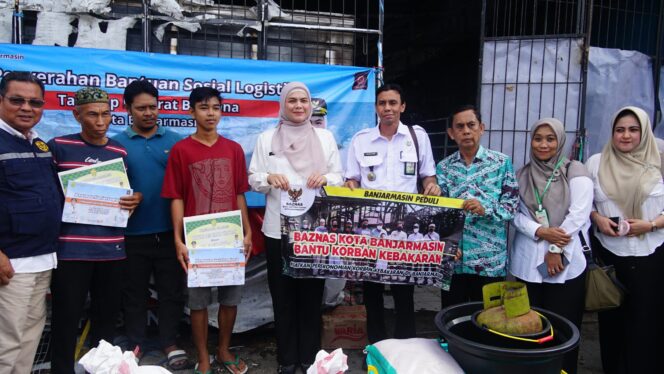 
 Dua Bangunan Terdampak, Ananda Salurkan Bantuan Kebakaran Sungai Miai