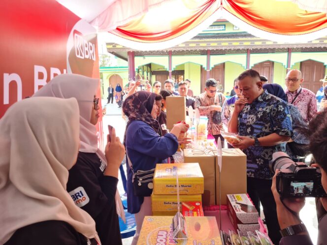 
 Wakil Menteri UMKM Apresiasi Gerakan Ekonomi Rakyat di Banjarmasin