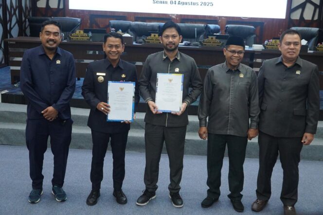 
 DPRD dan Pemkot Banjarmasin Tetapkan Tiga Perda Strategis: Insentif Investasi, Kearsipan, dan RPJMD 2025–2029