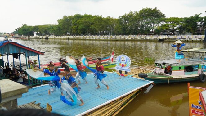 
 Festival Pasar Terapung Kalsel 2025: Bangkitkan Memori Sungai dan Geliat Ekonomi Banjarmasin