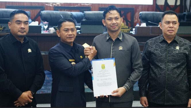 
 DPRD dan Pemko Banjarmasin ‘Ketok’ APBD Perubahan 2025