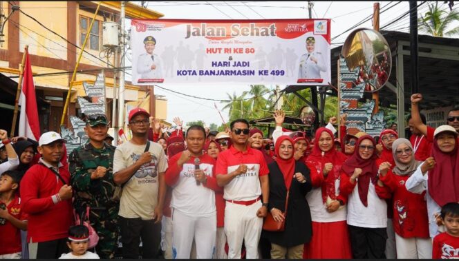 
 Warga Air Mantan Banjarmasin Gelar Jalan Sehat Semarak HUT ke-80 RI