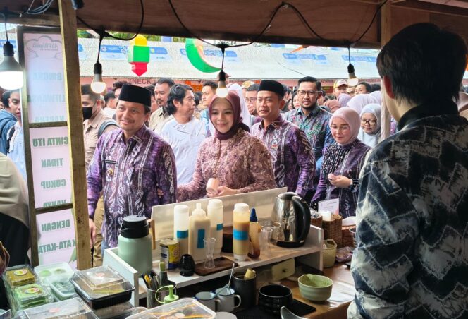 
 Sinergi Provinsi dan Kota, Pasar Wadai Ramadhan 1447 H di Siring 0 Kilometer Resmi Dibuka