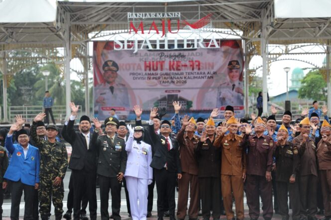 
 Wali Kota Banjarmasin Pimpin Upacara HUT ke-77 Proklamasi Gubernur Tentara ALRI Divisi IV Pertahanan Kalimantan